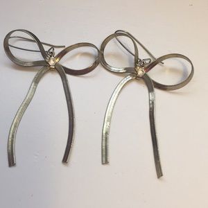 Betsey Johnson gold bow earrings